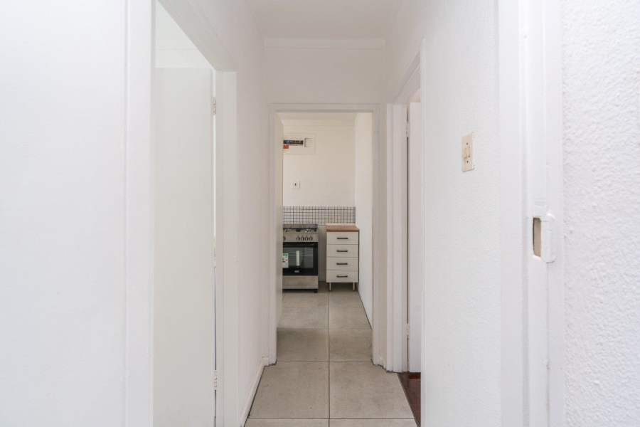 To Let 1 Bedroom Property for Rent in Green Point Western Cape